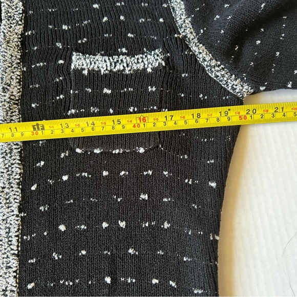 Neiman Marcus Sz M Women's Black White Open Front Cardigan Sweater Long Pocket - Picture 11 of 15